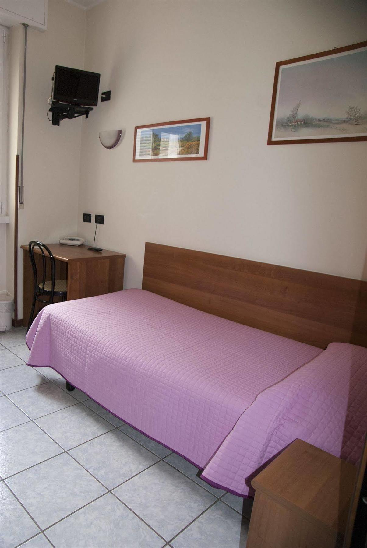 Hotel Marinoni Lomazzo Exterior foto
